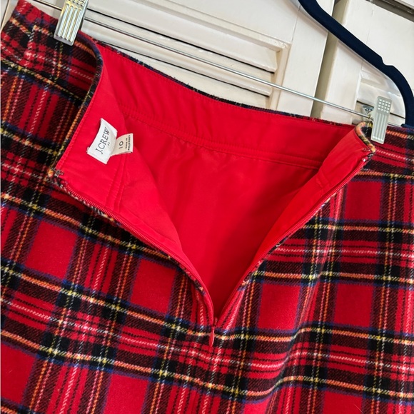 J.CREW wool MINI SKIRT plaid RED/BLACK size 10 - Picture 3 of 7
